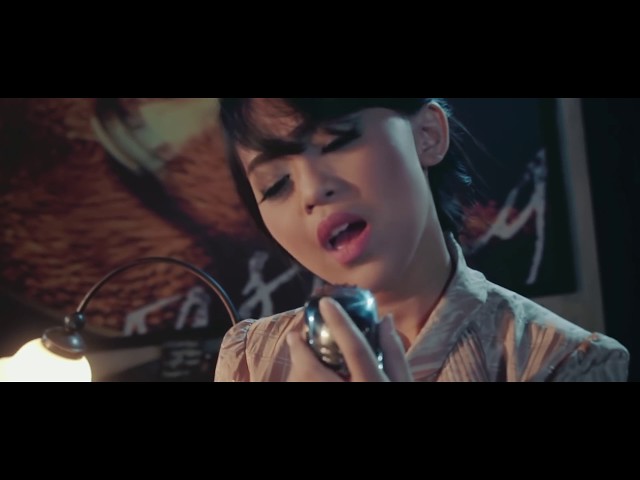 Kania - Tenda Biru (Official Music Video) class=