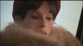 Geraldine Chaplin escapes dull reality by pretending to be in the Golden Age of Hollywood