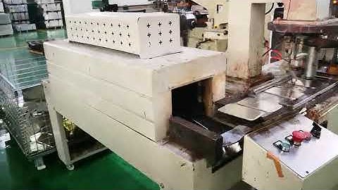 Horizontal small square can can lid liner with oven