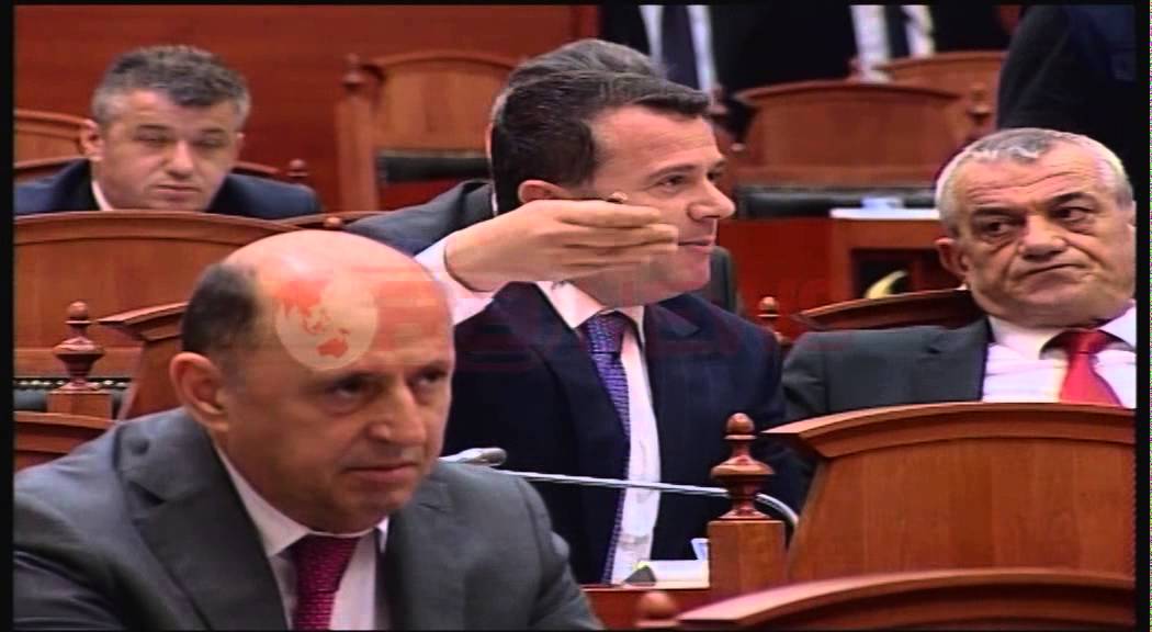 Berisha në Kuvend: Balla çakall, Erionit i rroftë mamaja -Ora News--