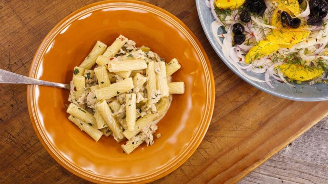 Creamy Sicilian Ziti with Tuna, Capers and Green Olives | Rachael Ray Show