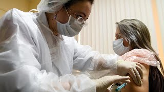 Covid-19 : en Russie, la campagne de vaccination de masse est lancée