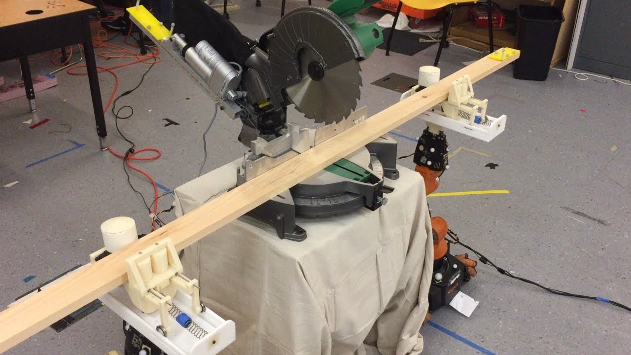 Роботы-плотники из MIT научились делать мебель по чертежам. Фото.