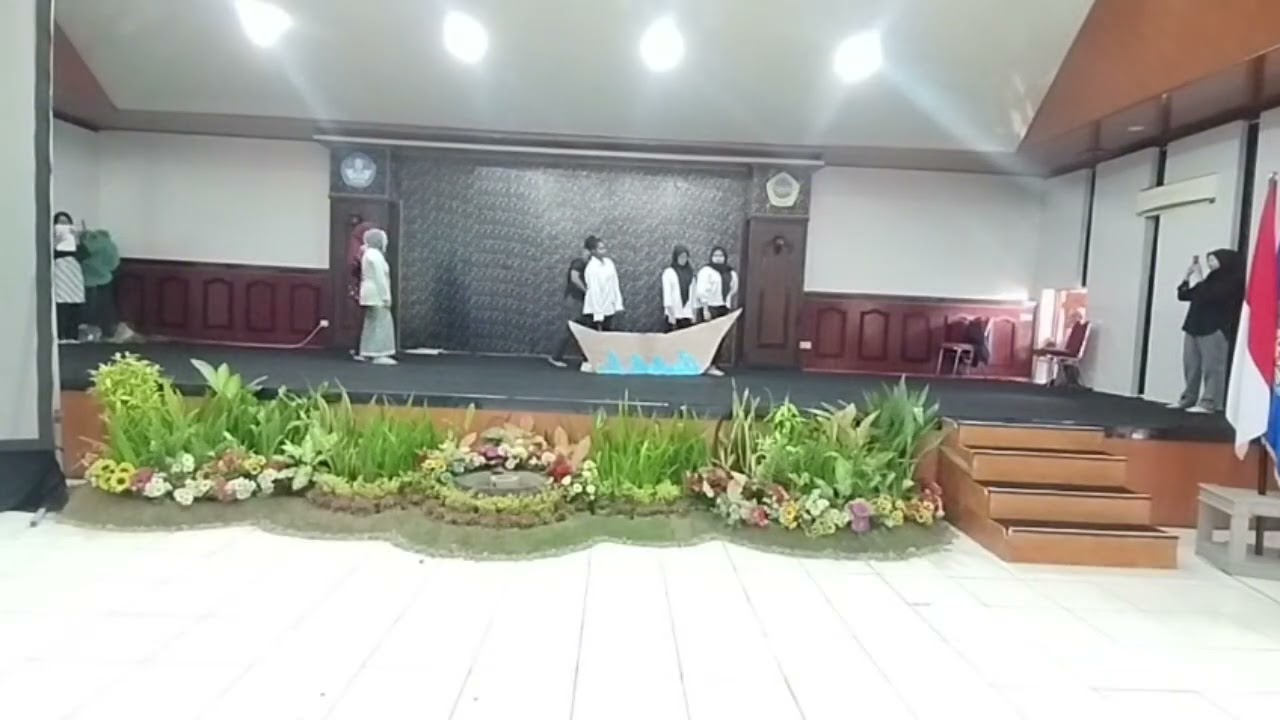 DRAMA MALIN KUNDANG KELOMPOK 7 KD BAHASA INDONESIA SD