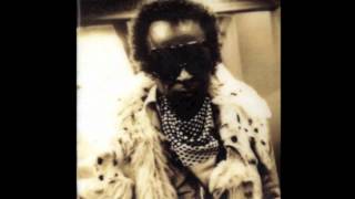 Miles Davis - Minnie (New York 1975/07/01)