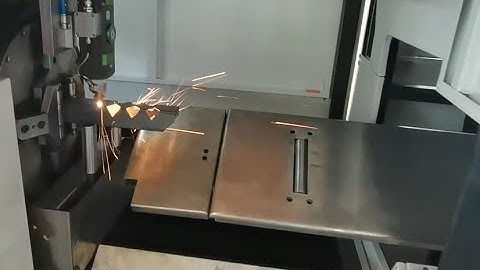 Laser tube cutting machine with auto feeder for small diameter tubes