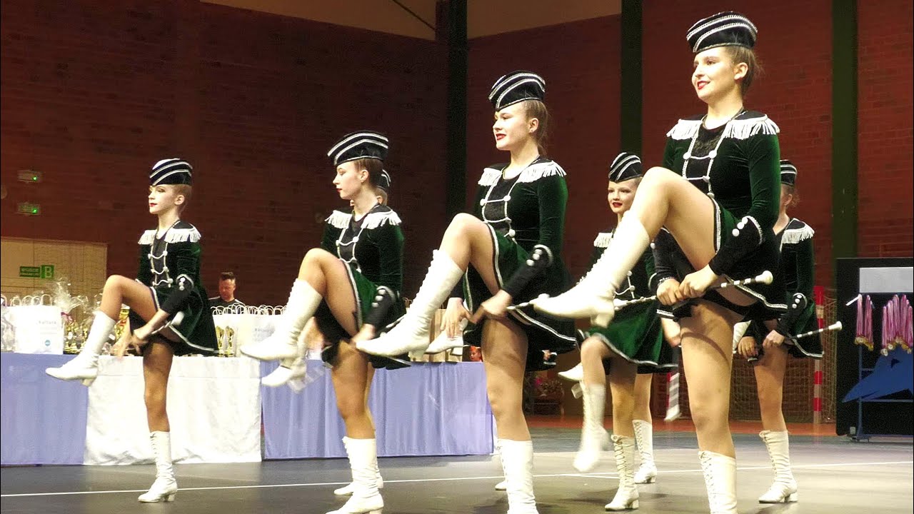 Mażoretki 'DZIEWCZĘTA Z BUŁAWAMI' - Drezdenko / Majorette