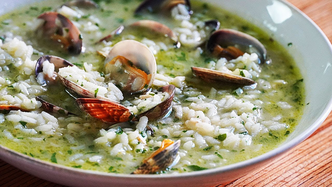 ARROZ DE ALMEJAS CON SALSA VERDE. ARROZ CALDOSO