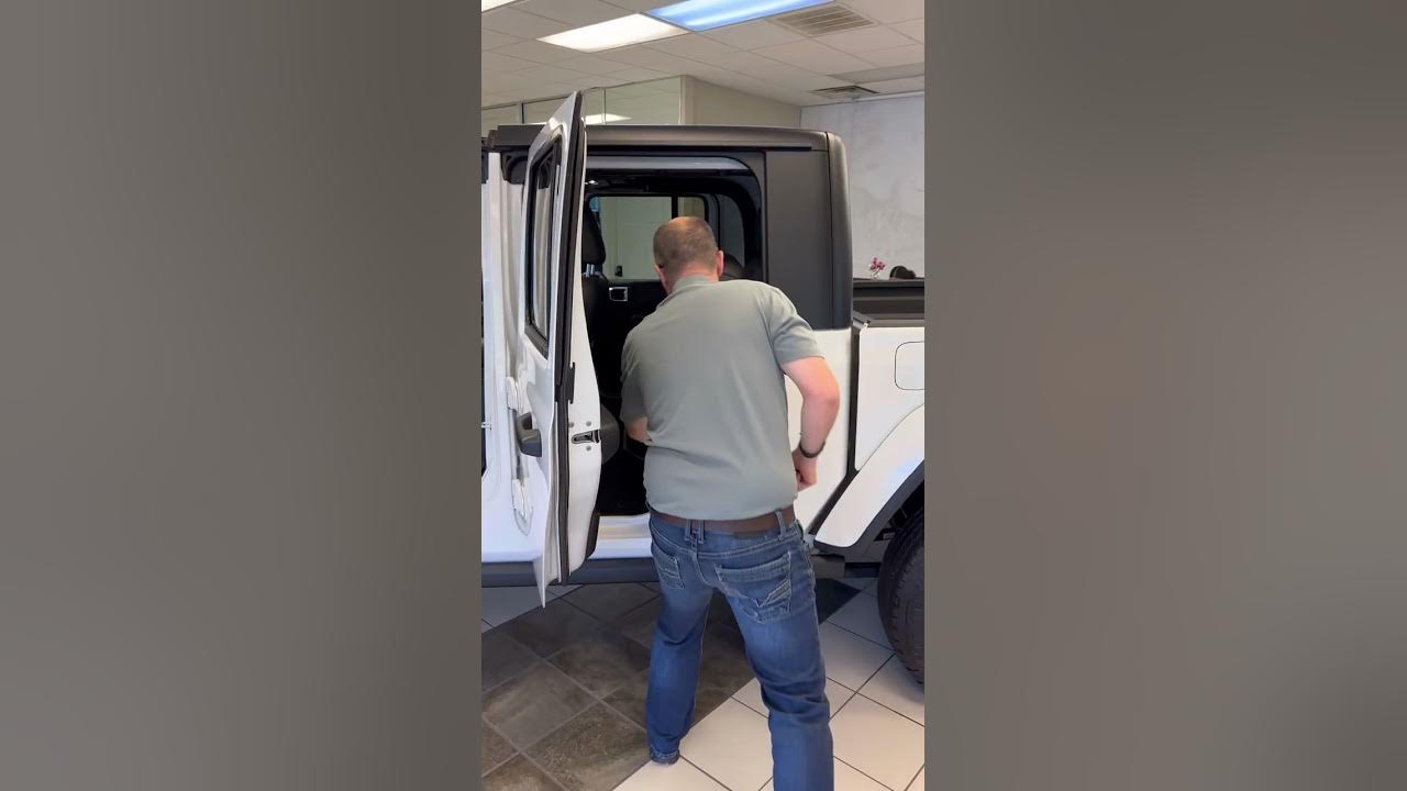 How to Remove the 3piece Freedom Top on Jeep Gladiator and Jeep