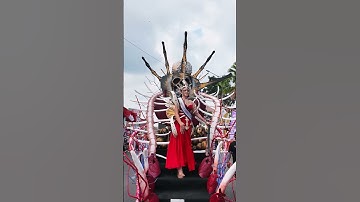 Thumbnail of The Queen of Elegance – Rinanda Aprilya Maharani at JFC 2025 ✨👑 | Defile Anatomy