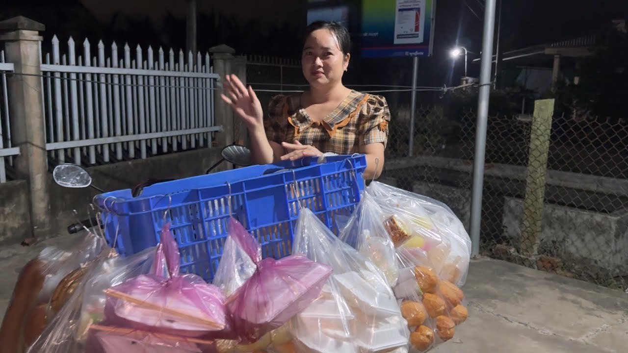 Ngày Đầu Thúy Liễu Đi Bán Bánh Dạo & Lời Tâm Sự Lạc Đường.