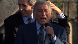 Tony Bennett - Watch What Happens - 8/10/2002 - Newport Jazz Festival (Official)