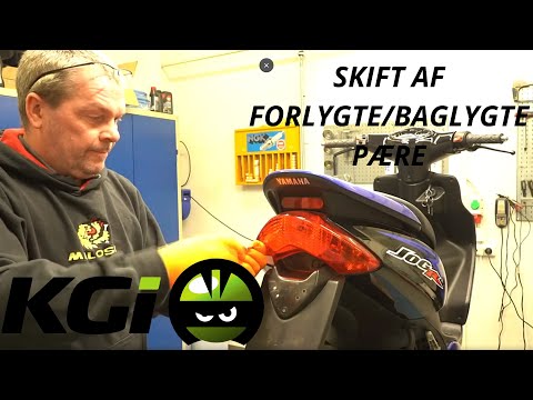 Video: Hvordan skifter du en motorcykel pære?