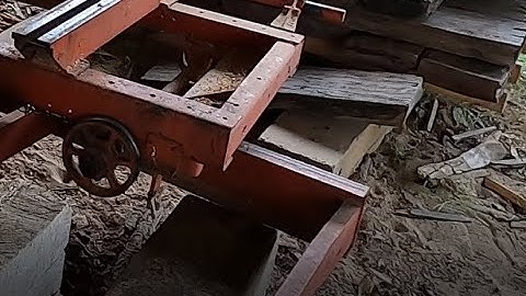 Drama at the sawmill loading big oak log!