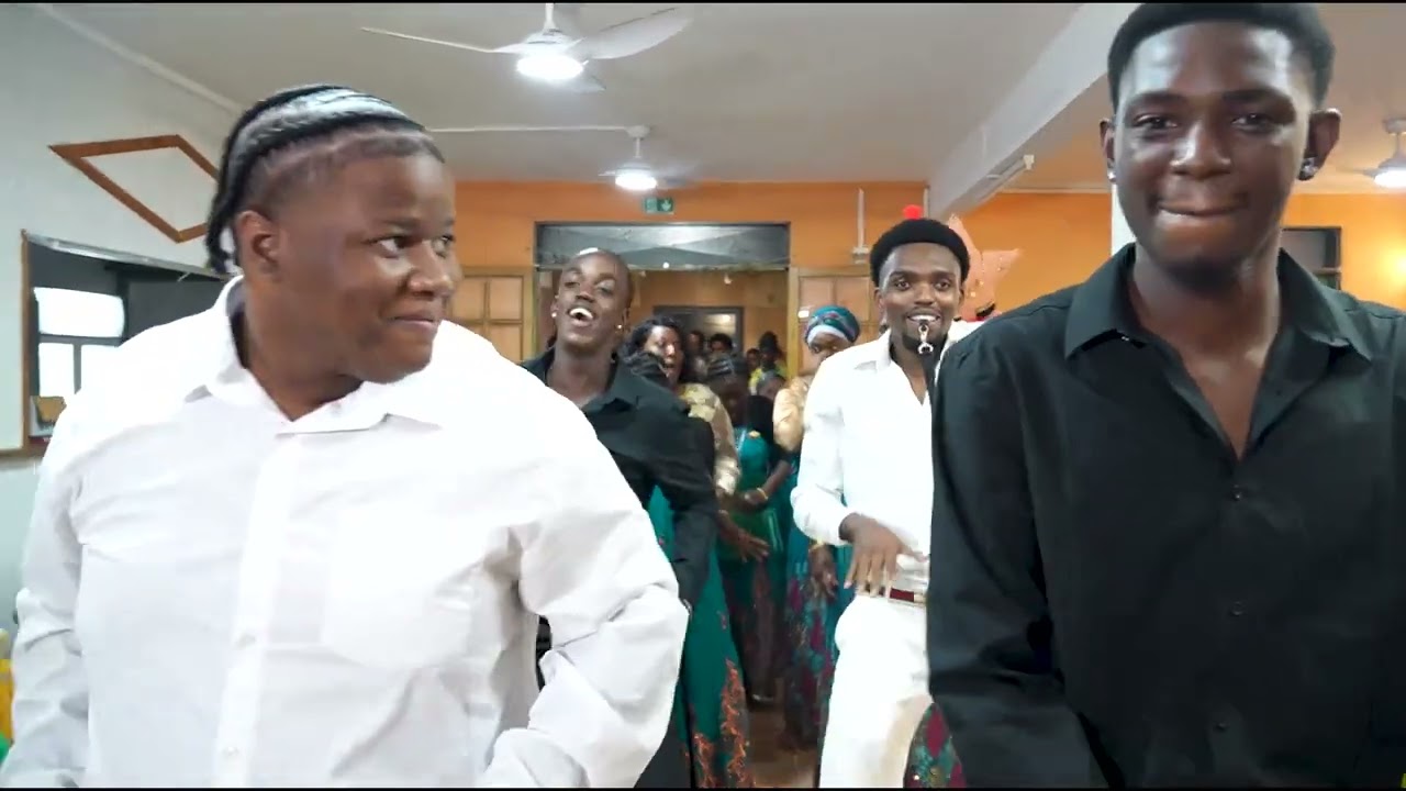 RAIMNA ET NELSON - MBIWI