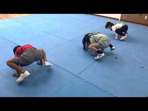 武庫之荘 子ども体操教室 カエルの逆立ち 三点倒立 2022年11月30日
