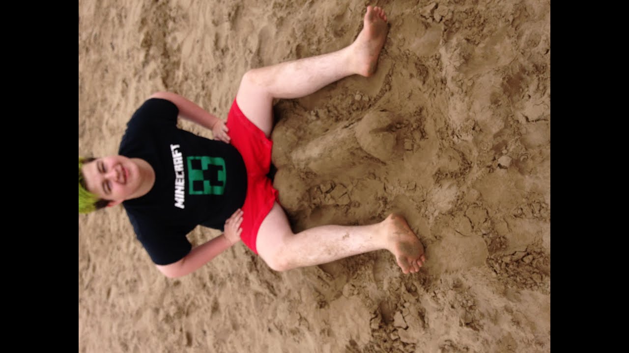 vlogiday Day 3 | A dick in the sand but witch one