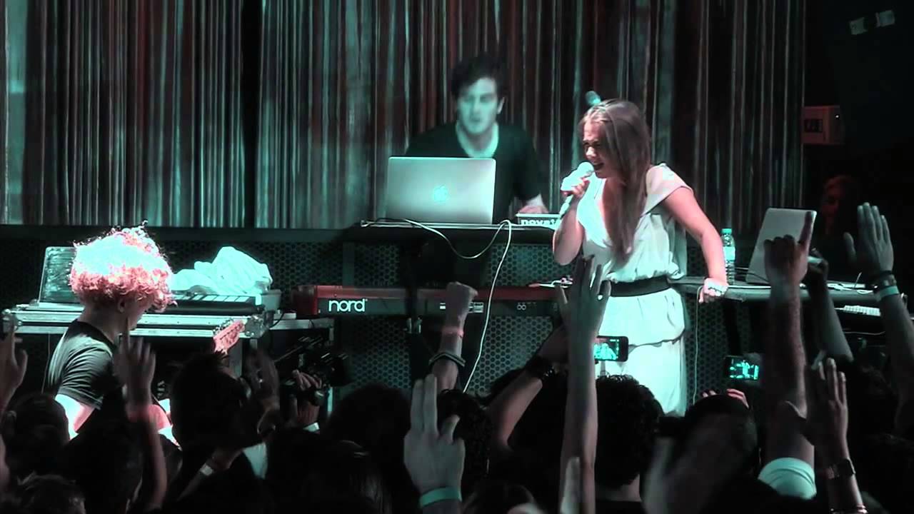 Os Vampiros-  Gisela João, Nicolas Jaar & Dave Harrington @ Lux