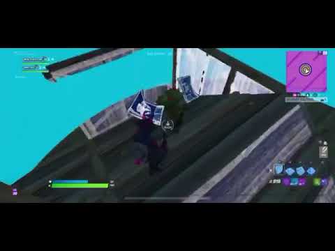 How my sister plays Fortnite with a controller!!!