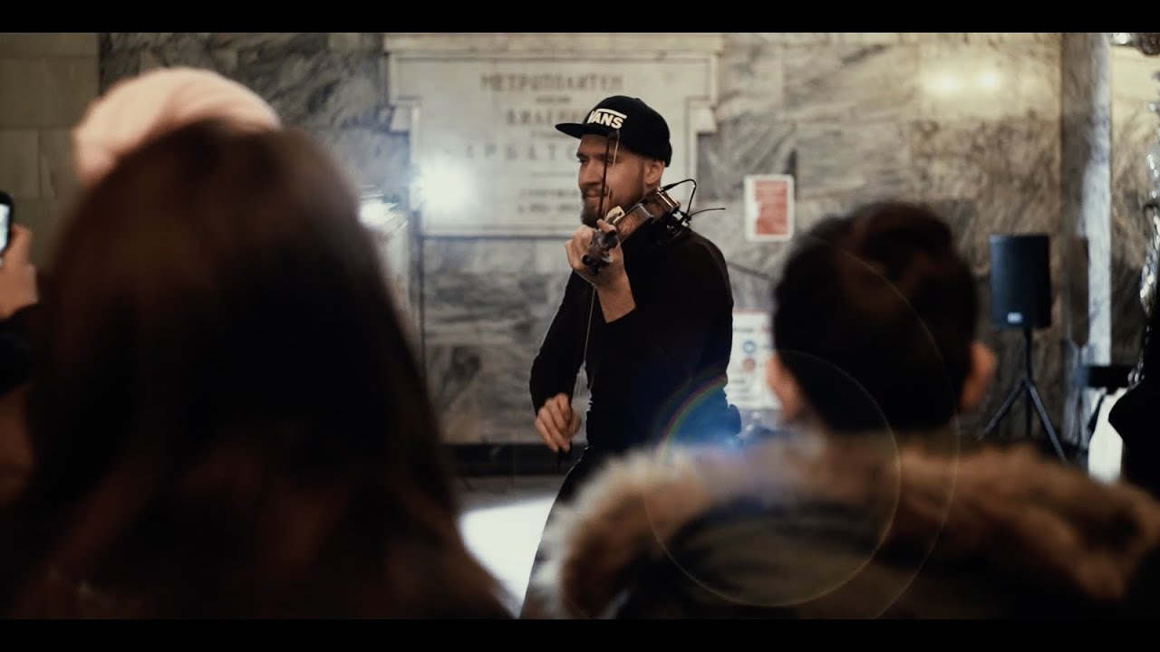 Alexander Demidov - Music in metro - Live