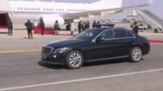 Zimbabwe president returns home after Mugabe death