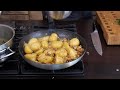 Młode ziemniaki z pieczarkami i bobem  3 min / Oddaszfartucha