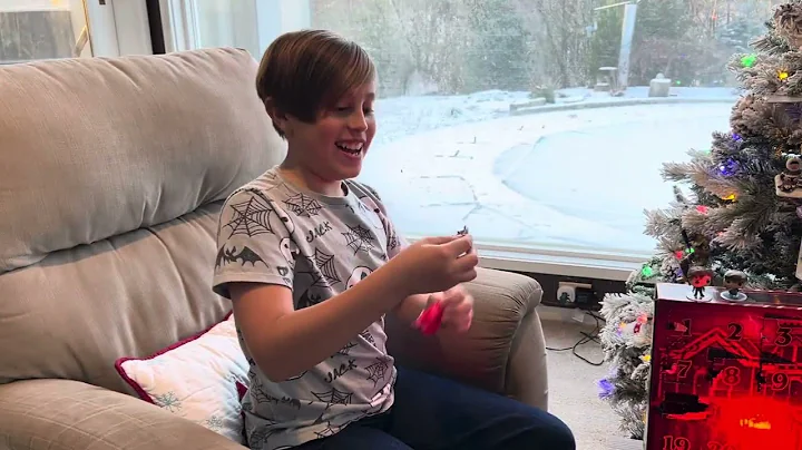 🎅 Day 13 Stranger Things Advent unboxing 📦