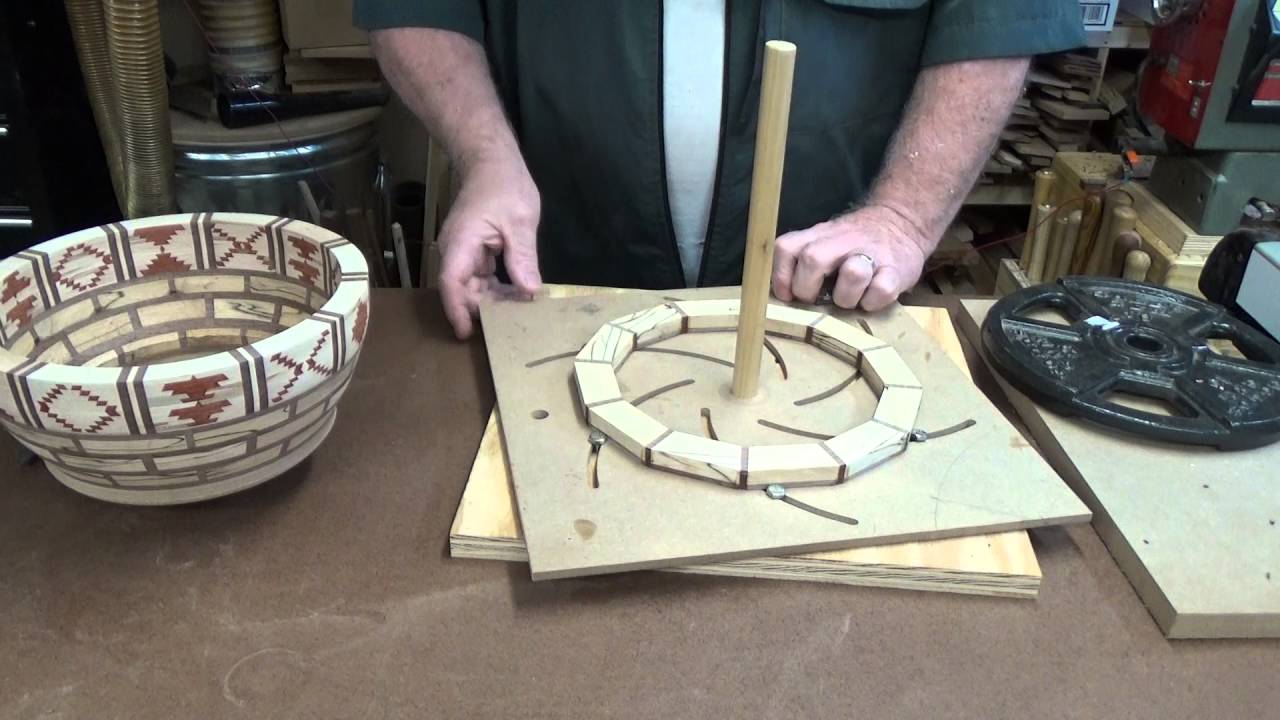 Segemented ring glue up jig. - YouTube