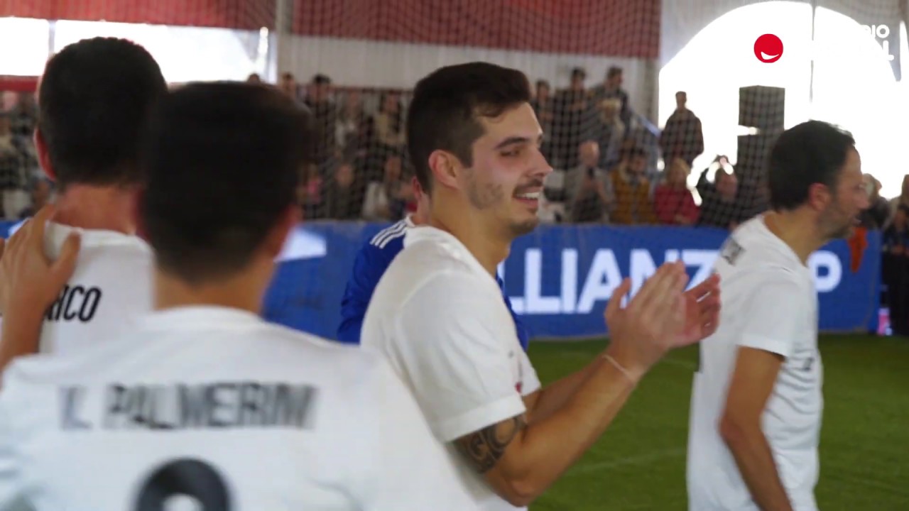 Rádio Comercial x Artistas | Jogo comentado por Ricardo Araújo Pereira ...