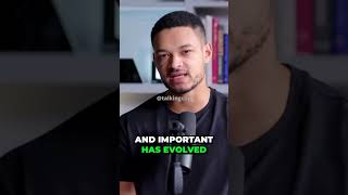 Growing Up and Discovering Hidden Insights: The Power of Sibling Bonds! 🌟👧👦