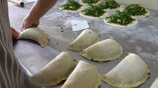 Giant Garlic Chive Dumplings / 韭菜盒子  Taiwanese Street Food