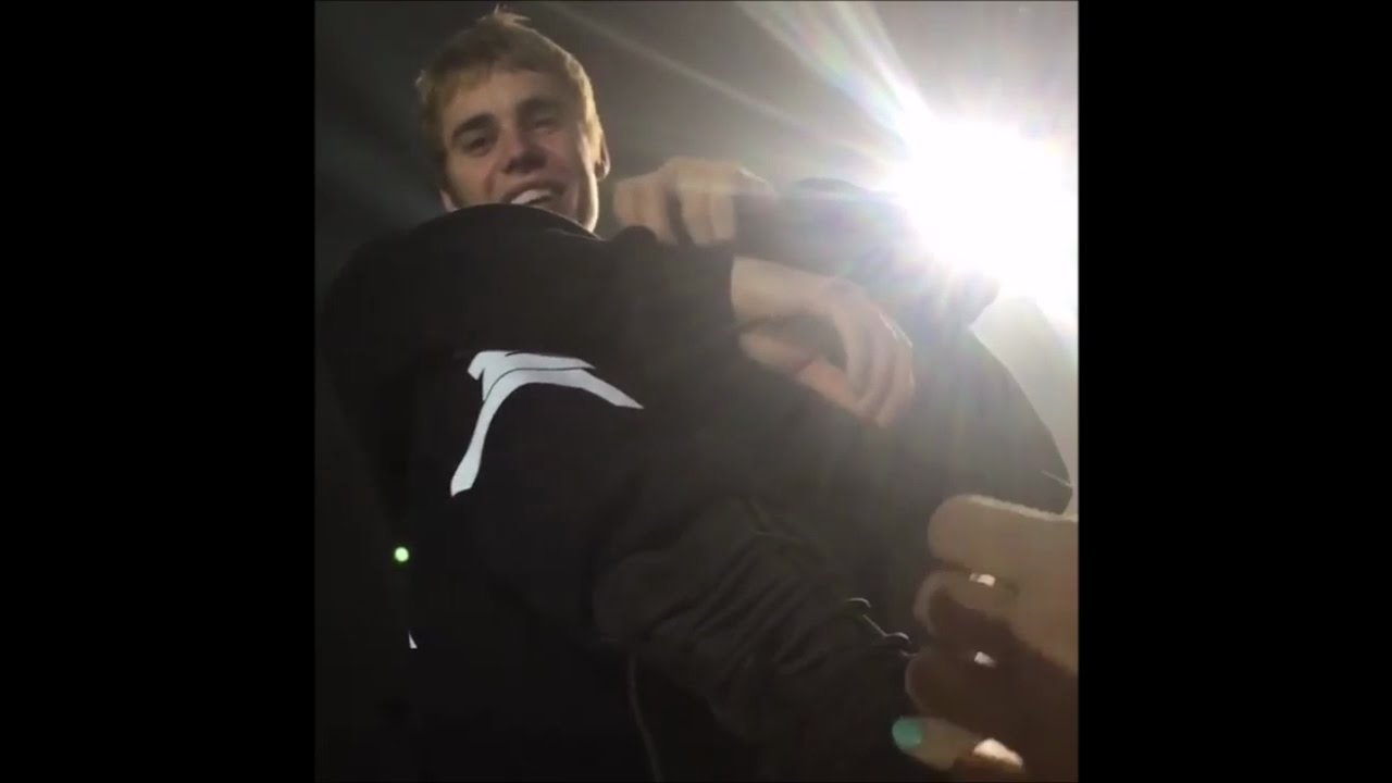 Smiling Justin Bieber singing Purpose at Krakow Purpose Tour - Poland, November 11, 2016
