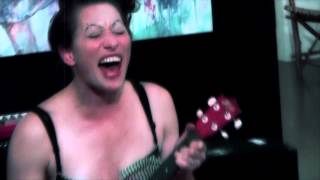 Watch Amanda Palmer Dear Old House That I Grew Up In video