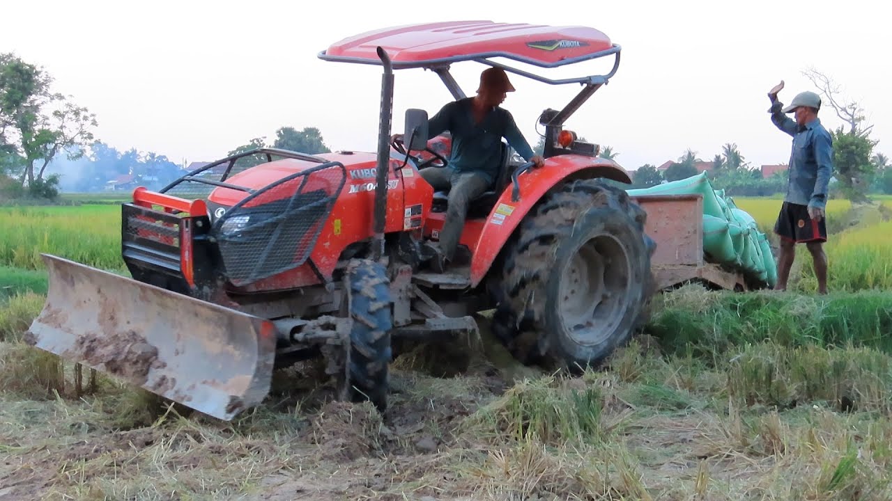 Best tractor stuck at field Tractor stuck in mud how to get unstuck
