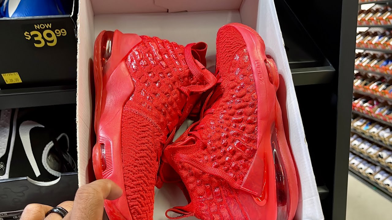 nike clearance store the loop