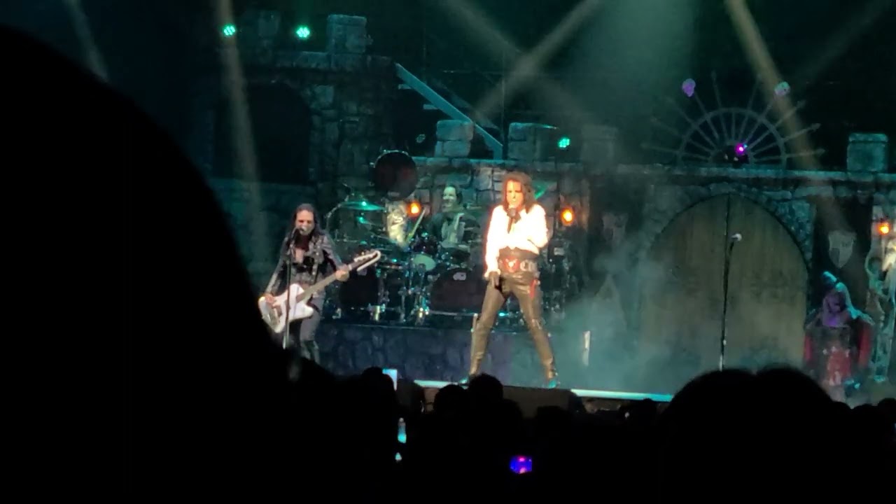 Alice Cooper Bed of nails YouTube