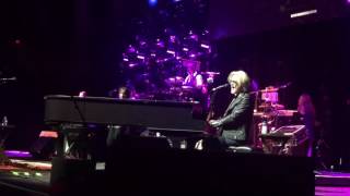 Hall & Oates perform Sara Smile, Live, San Diego, July 19, 2017, Front Row, Valley View Casino Cent