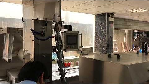 Automatic high speed capping machine with cap elevator feeding system,sensor detecting working video