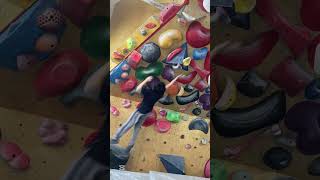 안해여~ #bouldering #kanderstegbouldering #클라이밍 #climbing  #포기  #볼더링 #rockclimbing #m2클라이밍 #안해 #떨어짐