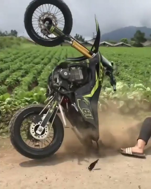 Story Wa Supemoto kocak ||| Panik ga ?