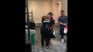 Nick Walker Hugged His Mother winning Mens BodyBuilding competition