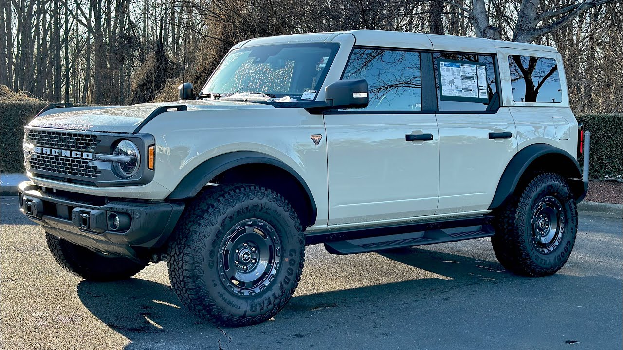 2025 Ford Bronco Badlands | 4x4 | Desert Sand | 2.7l EcoBoost - YouTube