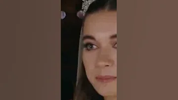 سيران وفريد زينه شباب العيله الحيله الحلوه دي جابت رجليه دنيا سمير غانم مسلسل الطائر الرفراف 