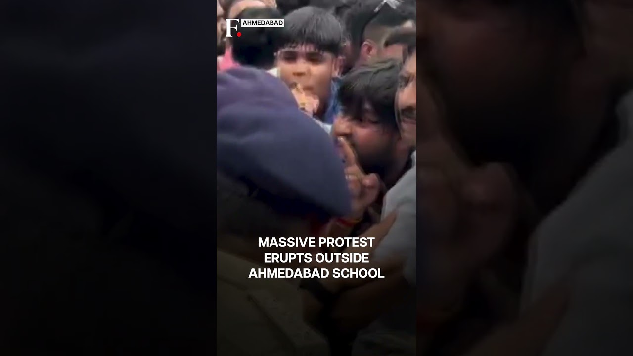 Gujarat: Massive Protest In Ahmedabad After Class 10 Student Stabbed to Death | N18G