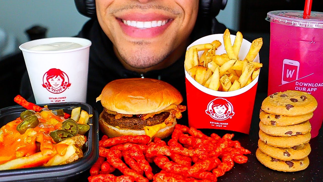 ASMR WENDY'S EATING SHOW CHEESE FRIES FROSTY HOT CHEETOS NO TALKING MUKBANG MOUTH SOUNDS