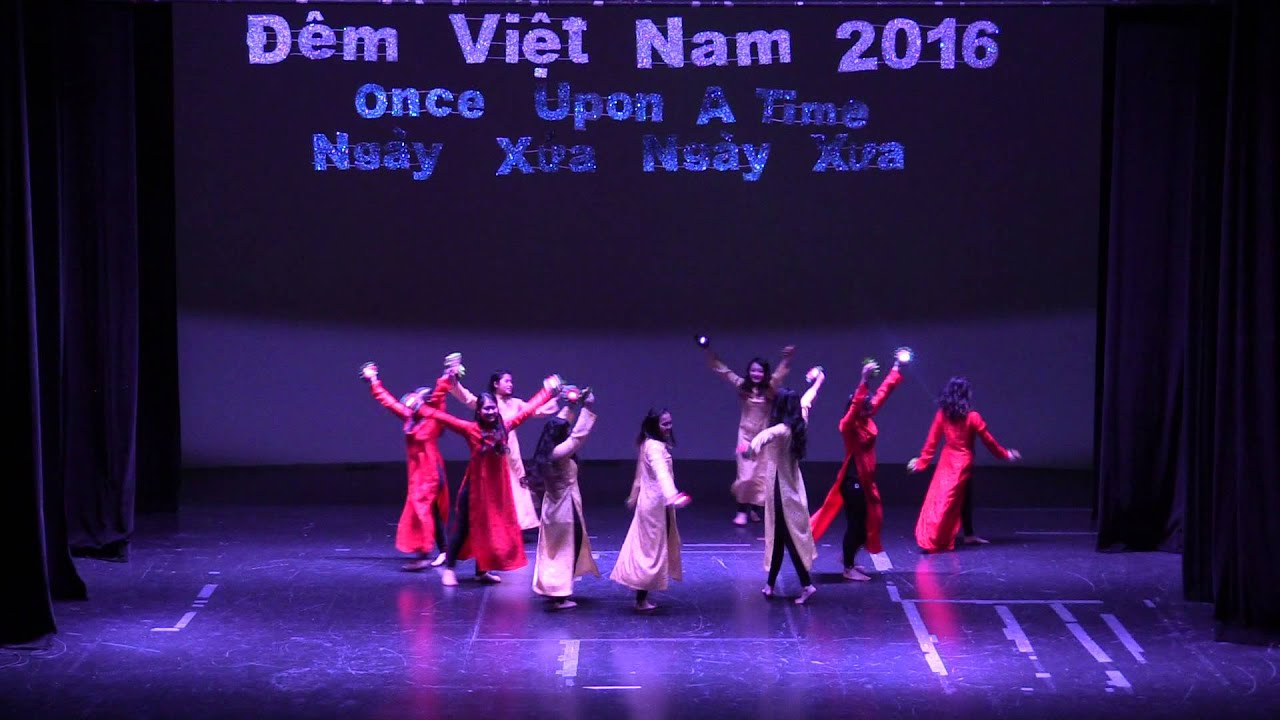 Dem Viet Nam 2016 - Lotus Dance