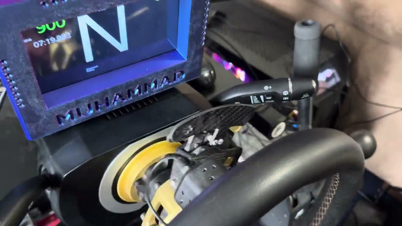 MOZA MULTIFUNCTION STALK ON FANATEC DD1 works without adapter right out of the box with auto cancel