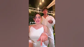احنا إلا بنكمل بعضينا انا سكينه و زميلي سكينه 