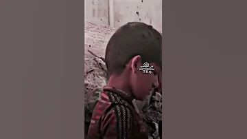 تعبان خالي مقطع حزين جدا طفل عراقي يشتغل بالعتيك يلم قواطي ويبكي بحرقة مقطع مؤلم جدا العراق 