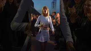 Welcome To New York performance